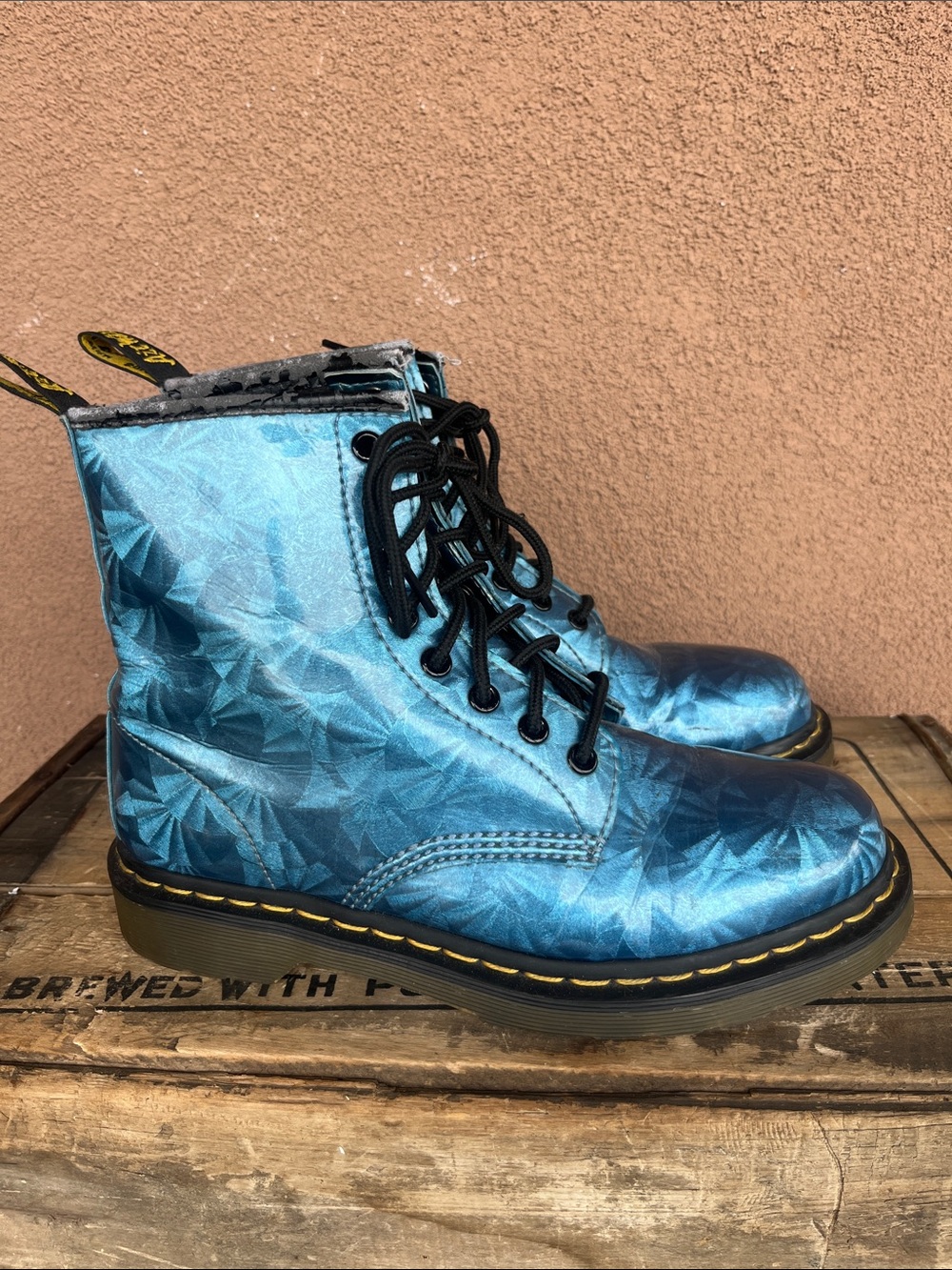 Dr Martens 1460 8 eyelets Jewel sapphire boots